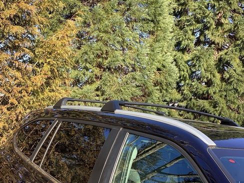 Certified 2023 Toyota Highlander XLE image 6