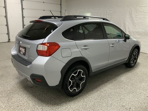 Used 2015 Subaru Crosstrek 2.0i Premium w/ Moonroof Package AWD/4WD image 5