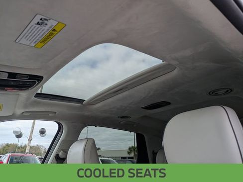 Used 2024 Hyundai Palisade Calligraphy image 17