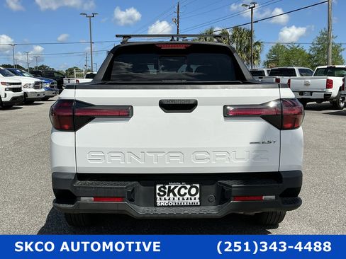 Used 2023 Hyundai Santa Cruz SEL Premium image 4