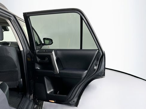 Used 2024 Toyota 4Runner SR5 image 29