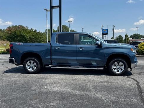 Used 2024 Chevrolet Silverado 1500 LT w/ Safety Package AWD/4WD image 2