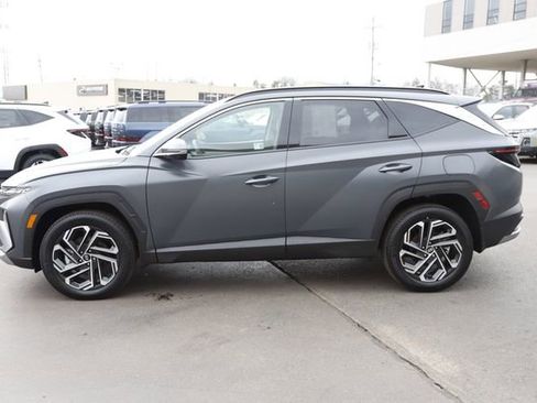 Certified 2025 Hyundai Tucson Limited AWD/4WD image 8