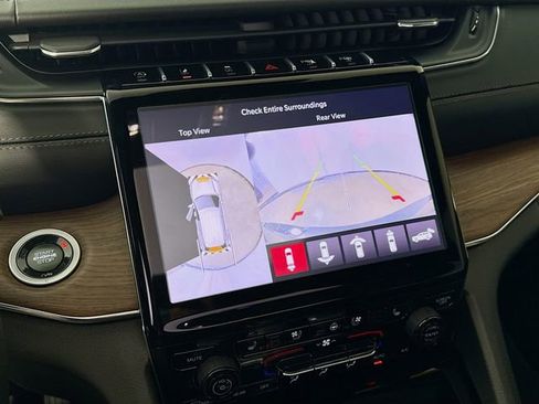 Used 2025 Jeep Grand Cherokee L Summit w/ Obsidian Package AWD/4WD image 14