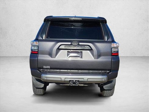 Used 2018 Toyota 4Runner TRD Off-Road Premium image 6