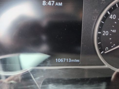Used 2019 Nissan Kicks SR w/ SR Premium Package FWD image 10