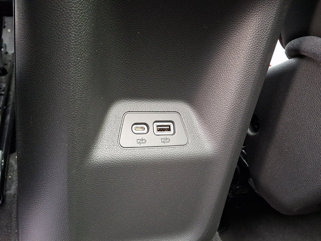 Certified 2023 Buick Envision Essence w/ Sport Touring Package AWD/4WD image 11
