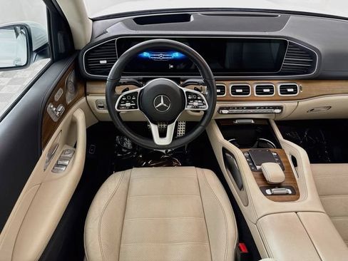 Used 2023 Mercedes-Benz GLS 450 4MATIC image 24