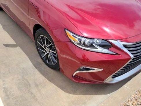 Used 2017 Lexus ES 350 w/ Navigation System Package FWD image 12