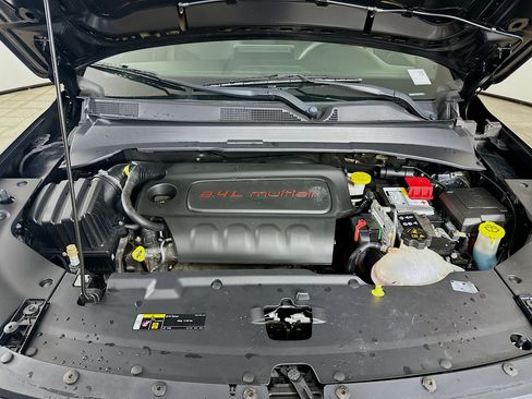 Used 2022 Jeep Compass Latitude FWD image 31