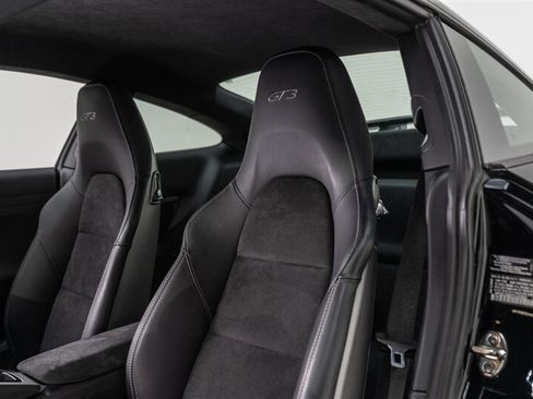 Used 2015 Porsche 911 GT3 RWD image 31