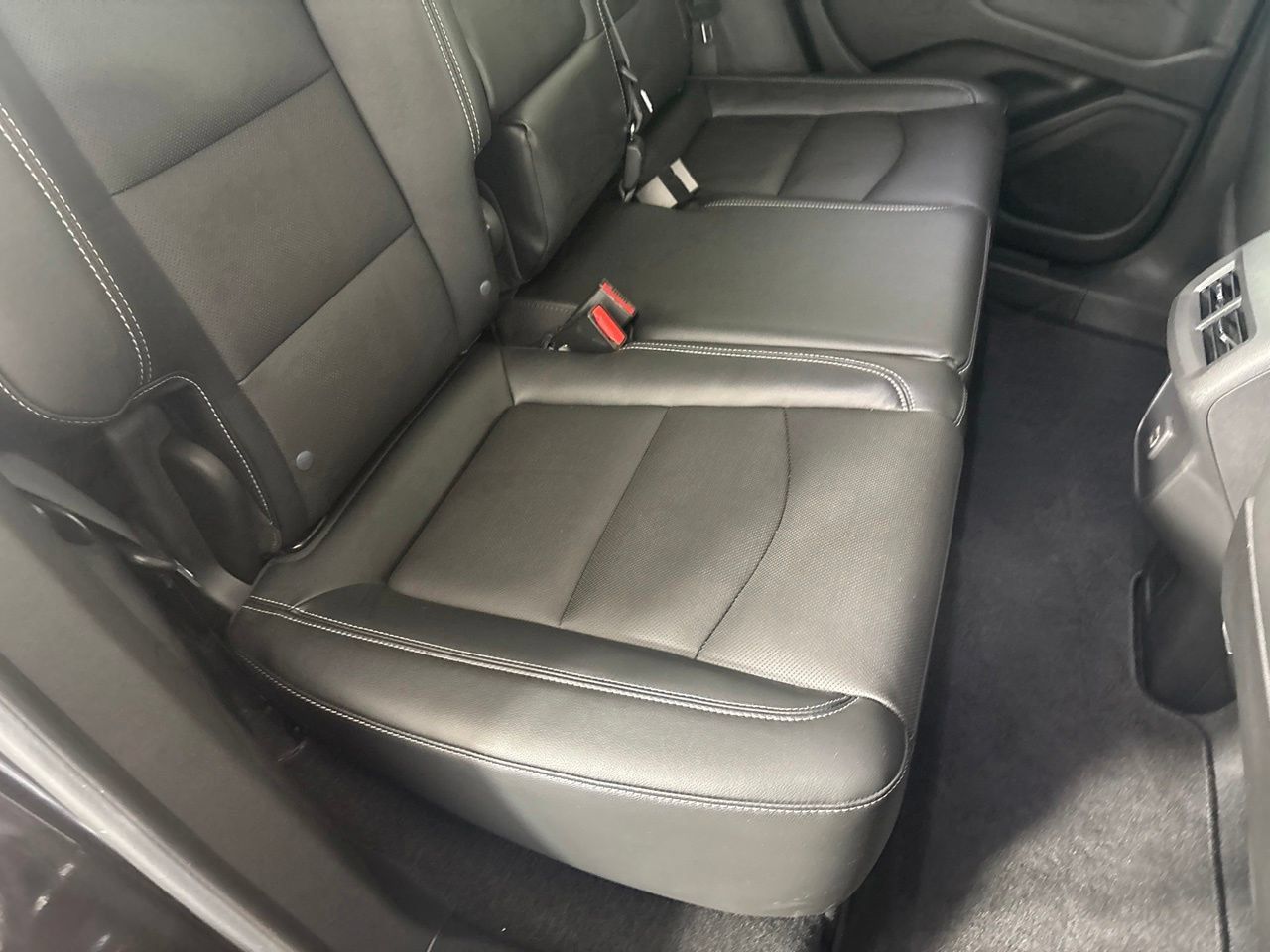 Used 2023 GMC Terrain SLT w/ Infotainment Package II AWD/4WD image 34