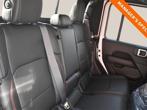 New 2025 Jeep Gladiator Rubicon image 16