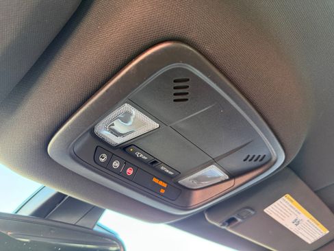 Used 2017 Chevrolet Volt Premier w/ Driver Confidence II Package image 22