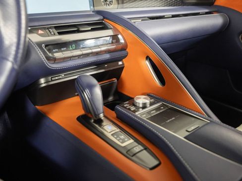 Used 2018 Lexus LC 500 Coupe w/ Touring Package RWD image 17