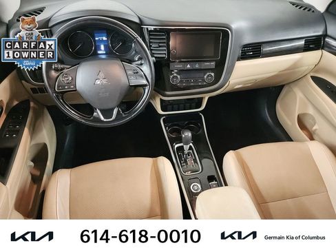 Used 2017 Mitsubishi Outlander SE image 17