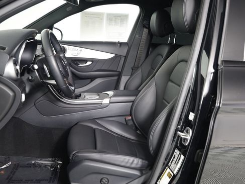 Used 2022 Mercedes-Benz GLC 300 image 5
