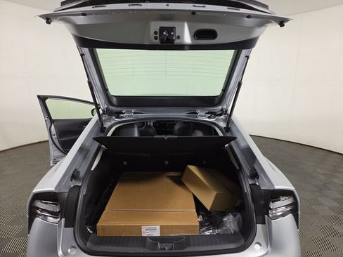 New 2026 Toyota Prius Plug-In Hybrid FWD image 32