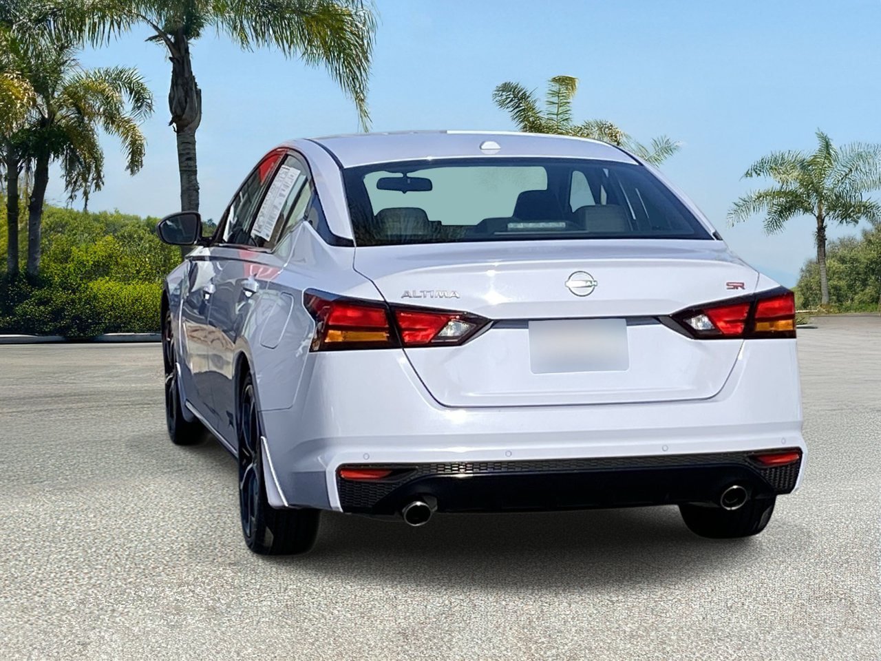 Certified 2024 Nissan Altima 2.5 SR w/ SR Premium Package FWD image 4