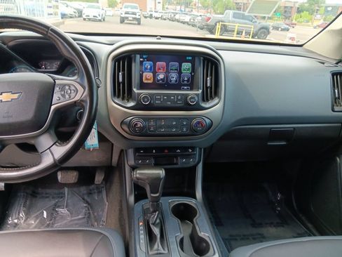 Used 2017 Chevrolet Colorado Z71 AWD/4WD image 17