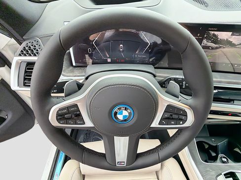 New 2026 BMW X5 xDrive50e w/ M Sport Package AWD/4WD image 39