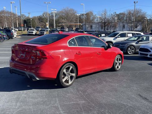Used 2015 Volvo S60 T6 R-Design image 9