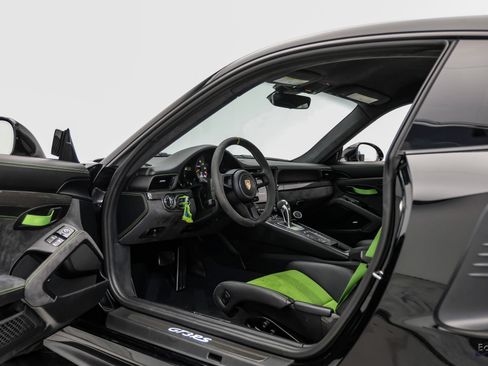 Used 2019 Porsche 911 GT3 RS RWD image 42