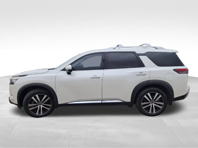 Certified 2023 Nissan Pathfinder Platinum FWD image 5