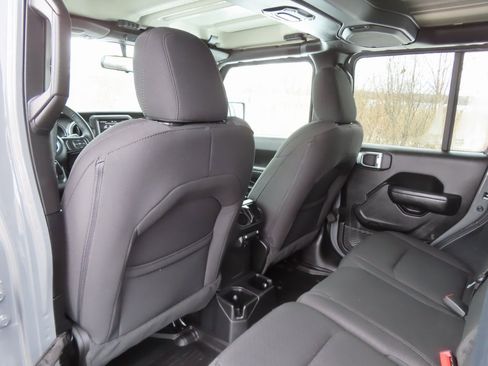 Certified 2022 Jeep Wrangler Unlimited Sport image 27