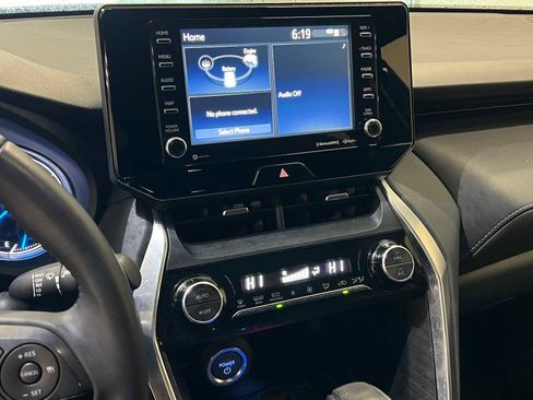 Certified 2021 Toyota Venza XLE image 23