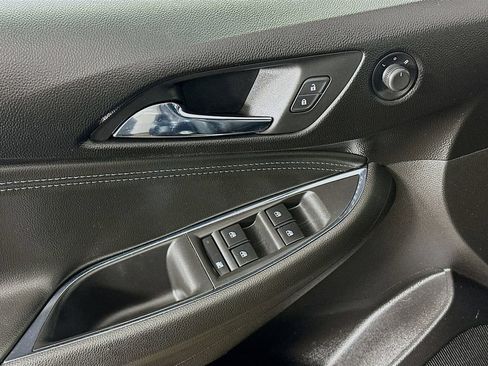 Used 2017 Chevrolet Cruze Premier FWD image 22