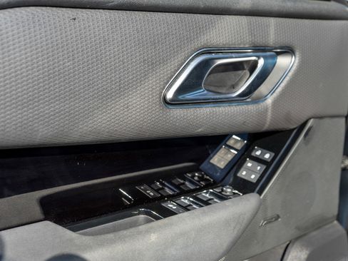 Used 2023 Land Rover Range Rover Velar R-Dynamic S AWD/4WD image 15