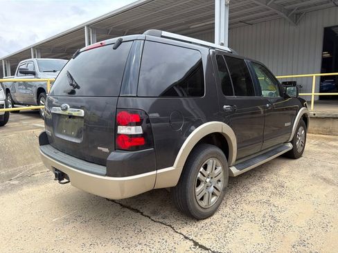Used 2007 Ford Explorer Eddie Bauer RWD image 4