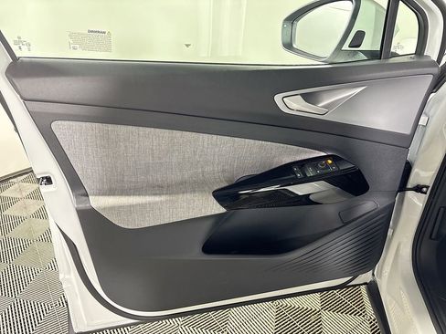 New 2026 Volkswagen ID.4 Pro image 10