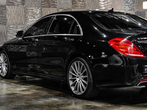 Used 2016 Mercedes-Benz S 550 Sedan image 17