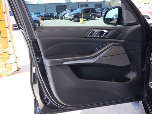 Used 2022 BMW X5 M50i w/ Executive Package image 18