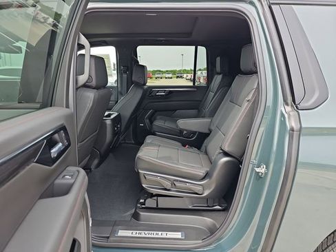 New 2026 Chevrolet Suburban RST AWD/4WD image 26