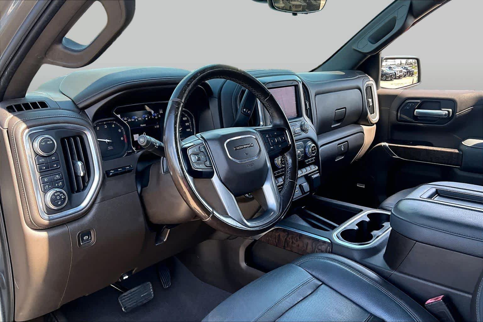 Used 2021 GMC Sierra 1500 Denali w/ Denali Ultimate Package AWD/4WD image 18