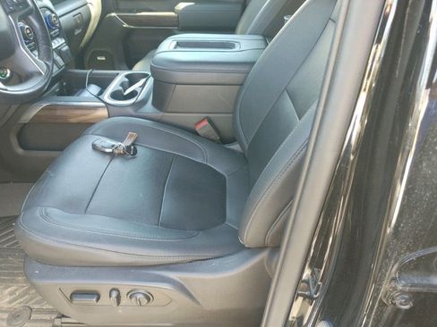 Used 2021 Chevrolet Silverado 1500 LT Trail Boss w/ Convenience Package II image 21