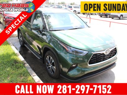 Used 2024 Toyota Highlander XLE