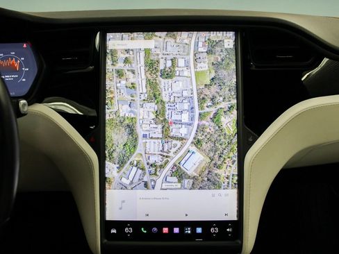 Used 2018 Tesla Model X 75D AWD/4WD image 35