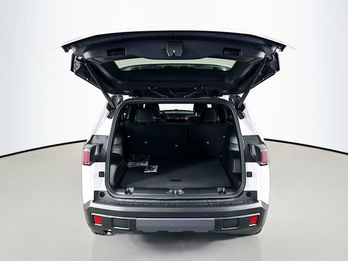 New 2026 Jeep Cherokee Limited AWD/4WD image 16