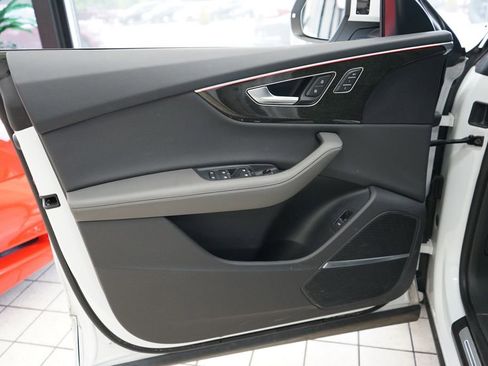 Used 2023 Audi Q8 Premium Plus AWD/4WD image 26