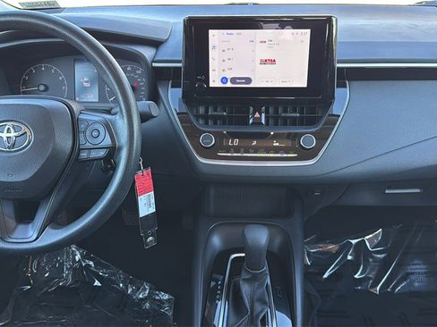 Certified 2025 Toyota Corolla LE image 31