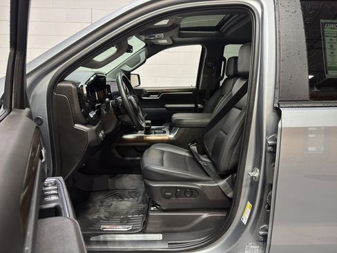 Used 2025 Chevrolet Silverado 1500 RST w/ Convenience Package II AWD/4WD image 18
