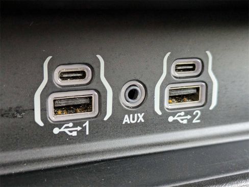 Used 2025 RAM 1500 Laramie image 24