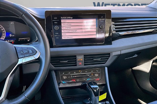 Used 2025 Volkswagen Jetta SE FWD image 9