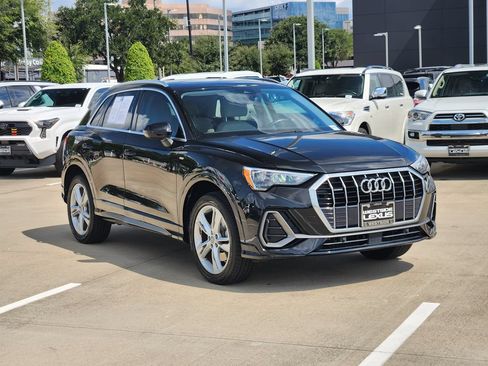 Used 2020 Audi Q3 2.0T Premium AWD/4WD image 3