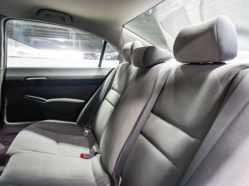 Used 2009 Honda Civic DX-VP image 18