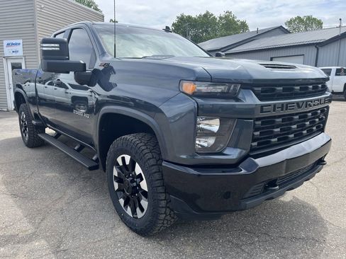 Used 2020 Chevrolet Silverado 2500 Custom w/ Custom Value Package AWD/4WD image 4